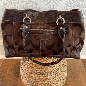 Coach shoulder bag in Signature canvas